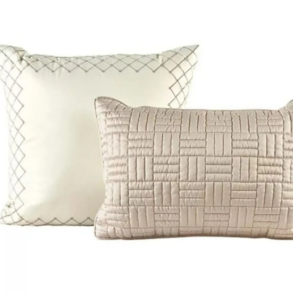 NWT Medallion 4-Piece Reversible Twin Quilt Bedding Set in Stone